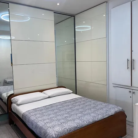 Bed and breakfast International Garibaldi 3*