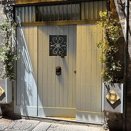 Bed and breakfast International Garibaldi 3*