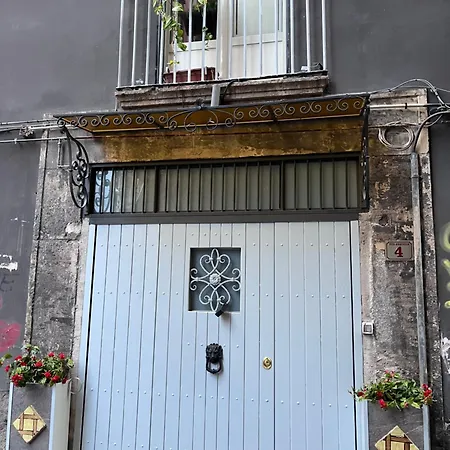International Garibaldi Bed and breakfast