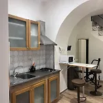 Oda ve Kahvaltı International Garibaldi Napoli