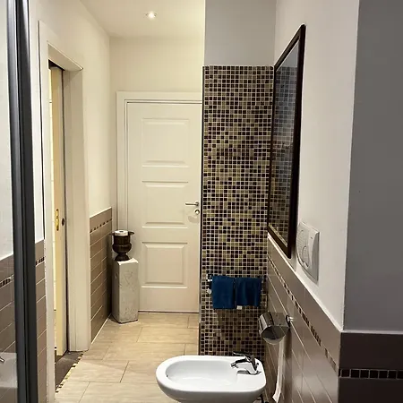 International Garibaldi Bed & Breakfast Naples