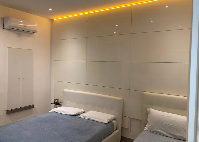 International Garibaldi Nápoles