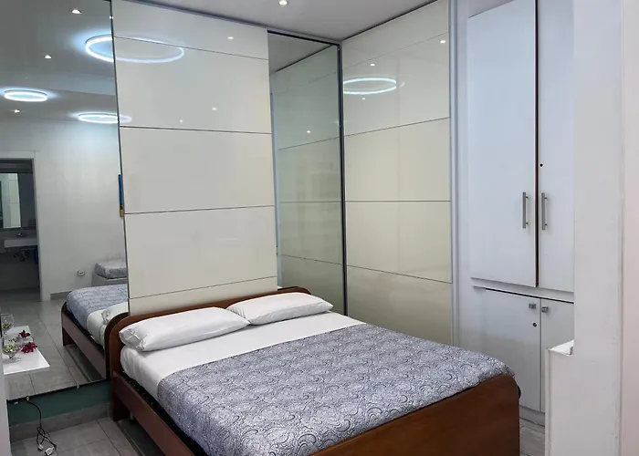 Bed and breakfast International Garibaldi 4*