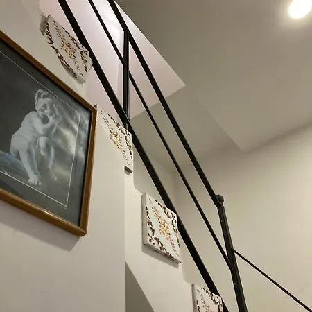فندق مبيت وإفطار International Garibaldi نابولي